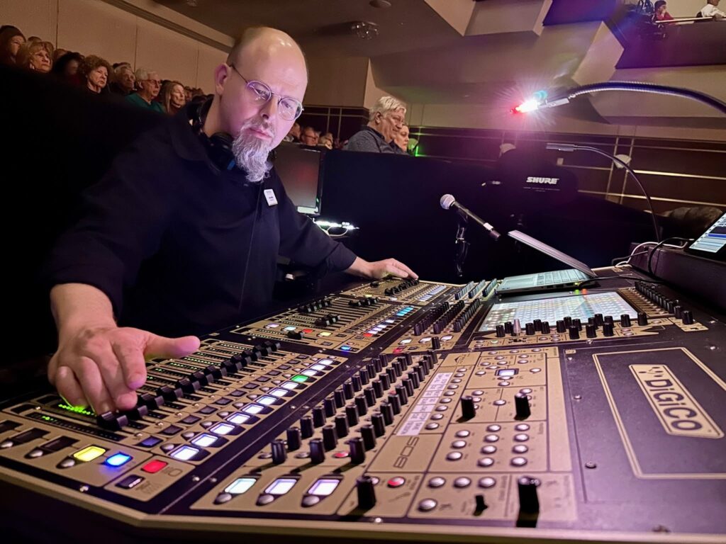 Live Event Production Live Audio with Microphones, Speakers, Staging, and Stage Lighting St Louis